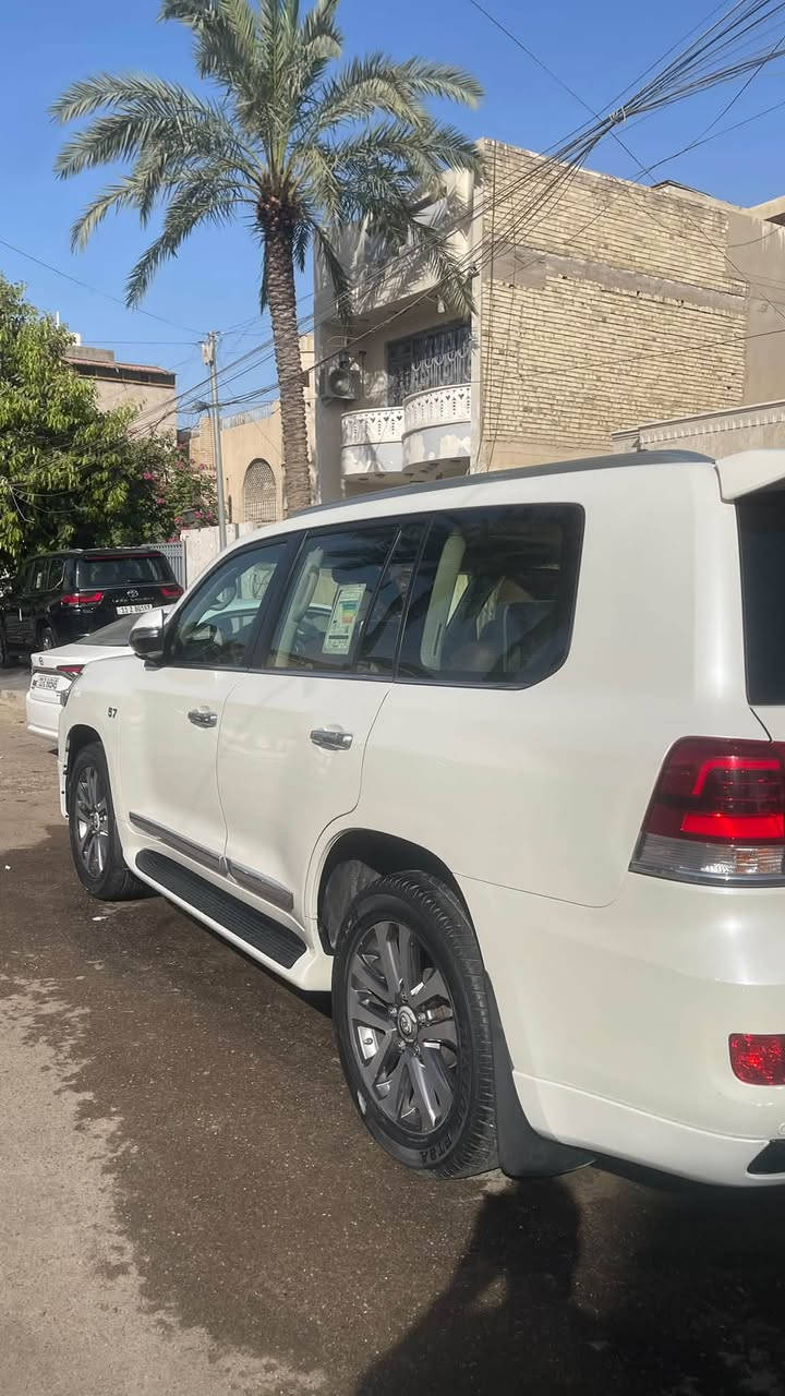 السلام عليكم لاندكروز خليجي VX.S فئة لكزز اعلئ فئة موديل 2017 فول الفول مكينه 5.7 V8 سلندر ماشية 107 كم 
للاستفسار : ***********

بغداد : شارع فلسطين 

ترهم مراوس مع لاندكروز احدث فقط
