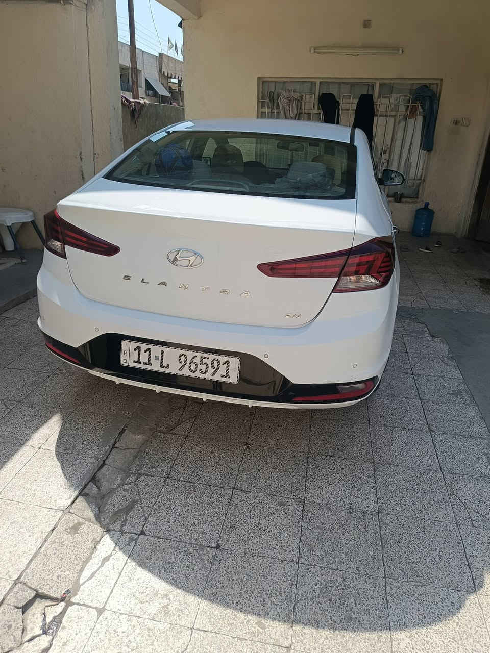 السلام عليكم النترى 20 فول ١/١ بيها صبغ بالبابتين الورى شي بسيط عنوان بغداد جسر ديالى  السعر 148 رقم الهاتف ***********
