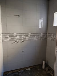 سيراميك جداري • سيراميك أرضي • متفرغ للعمل