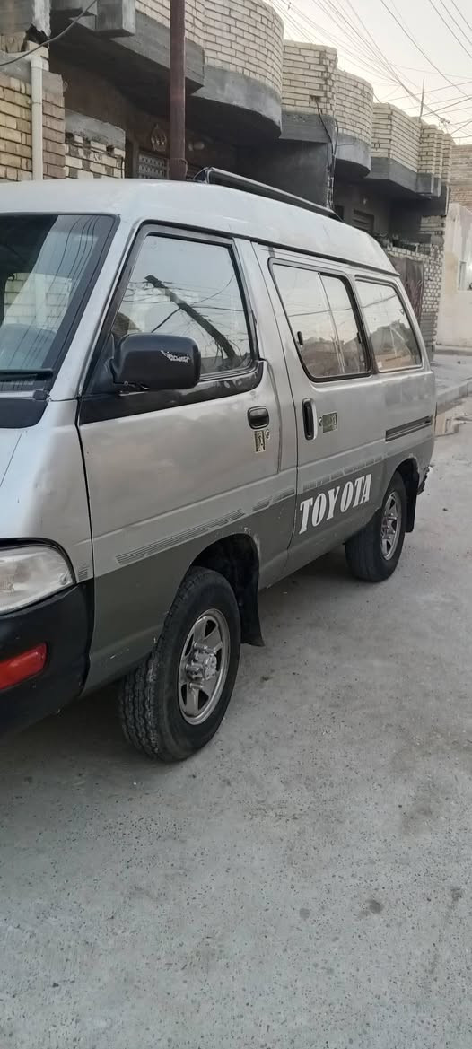 السلام عليكم فارة للبيع موديل 96سيارة فحل فور ويل محرك vvt بيها خيط تبخير  تخم تاير جديد كهربائيات شغالة حدادة نضيفة الداخل جديد مدوشمة كلها دشبول جديد مابي اي نقص رقم السياره بغداد حمل ترهم مراوس سيارة صفرة *********** السعر 25
