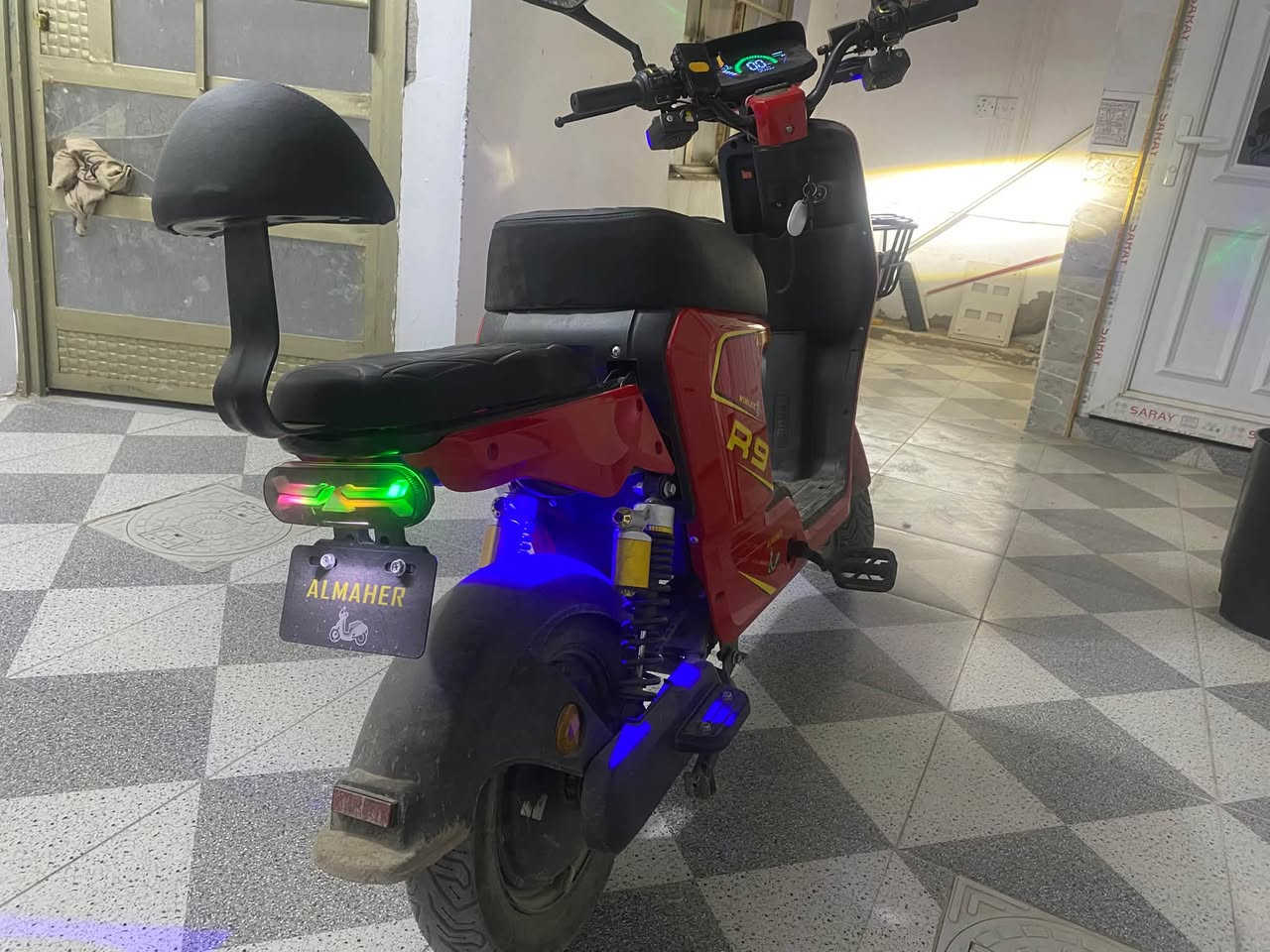 دراج شحن • R9 • نظيفة