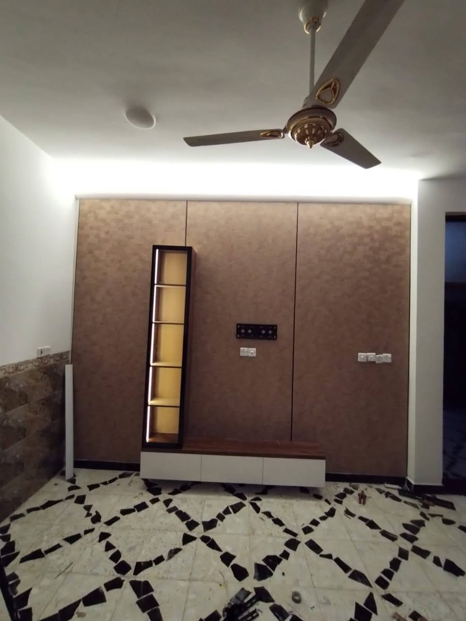 سلام عليكم على بركات الله نشتغل
صبغ +ديكور جبسن بورد +شيبورد + بديل رخام + بديل 
الغشب نشتغل بغداد /// للطلب واستفسار //
***********.     وشكرآ
