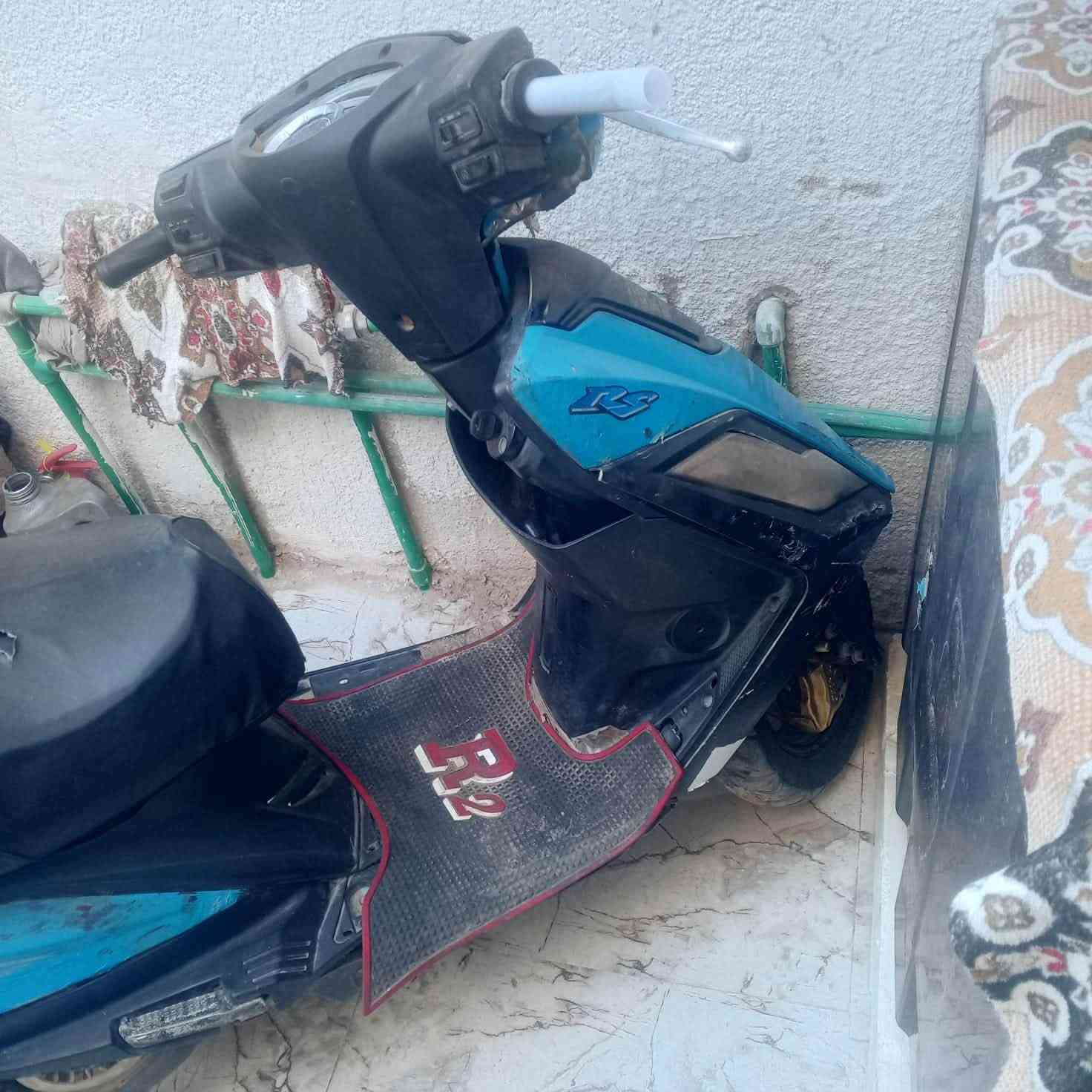 مكلف بلنشر للبيع شغاله مابيه شي بس بيه دخنه من تحط دهن نوب تروح بيعلك كايم لايت هورن سلف شغال بصره سعر 
200

***********
