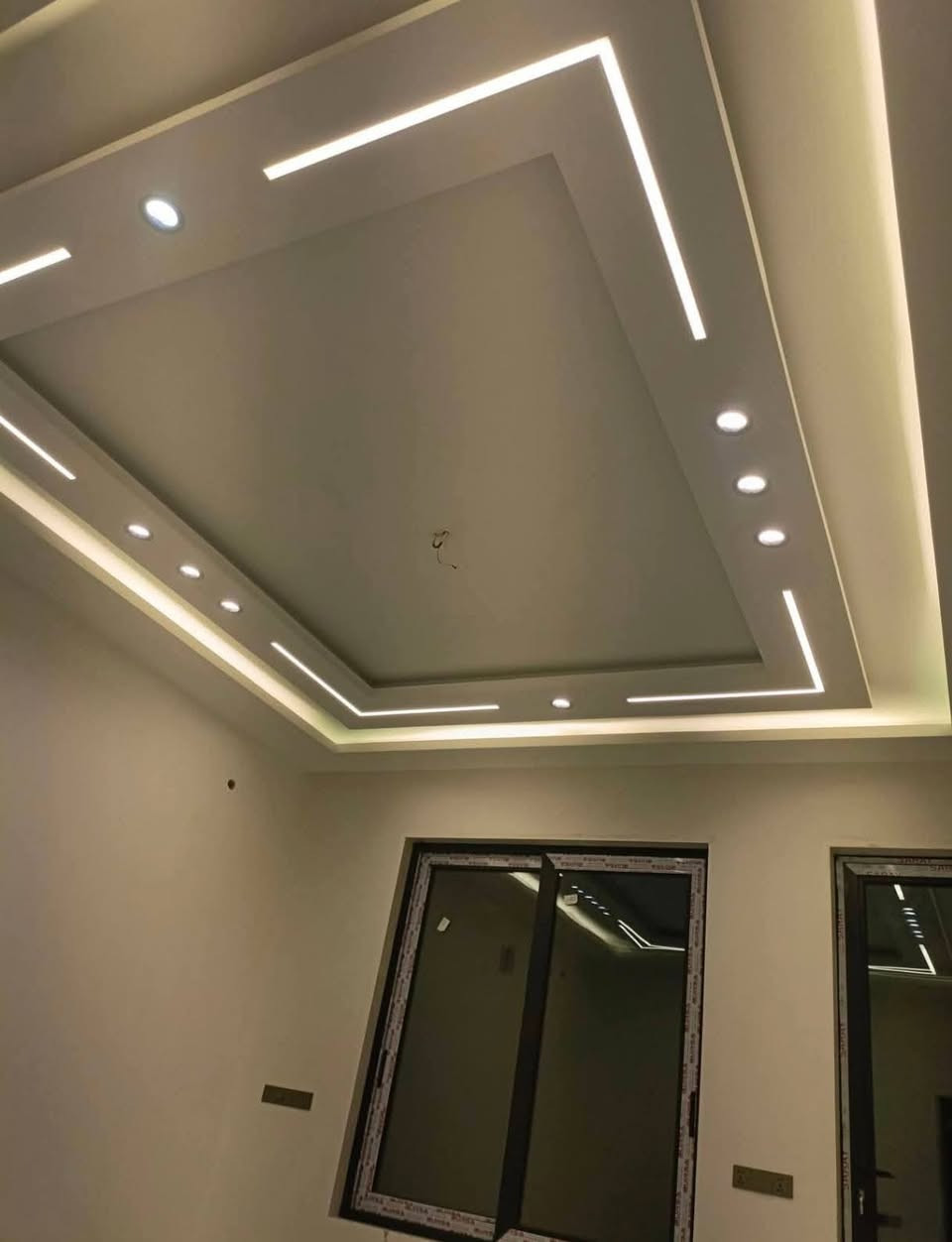 أكيد حبيبي  هذا النص مرتب للإعلان⚡:
***********⚡
⚡ أمير الكهربائي ⚡
📍 النجف – كهرباء
📞 ***********⚡
🔧 تمديد كهرباء للبيوت الجديدة⚡
💡 صيانة الأعطال الكهربائية⚡
💡 تركيب الإنارة والأفياش⚡
❄️ تركيب السبلتات⚡
🌀 تركيب المراوح⚡
⚡ تركيب لوحات التوزيع⚡
