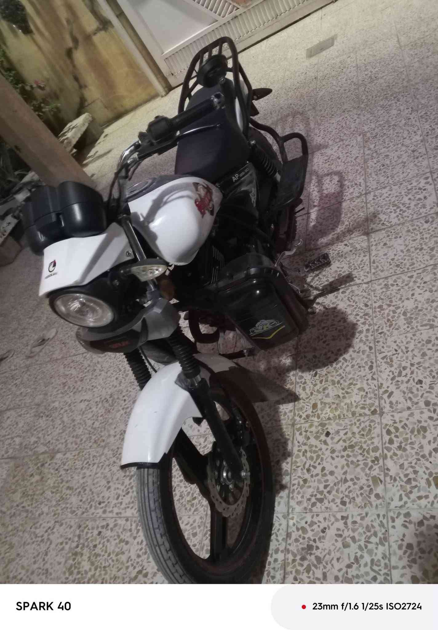 السلام عليكم دراجه سونك موديل 20فول نضافه مناقصه شي مكاني بعقوبه المفرك سعر850بي مجال  مراوس  يجي خاص  ***********
