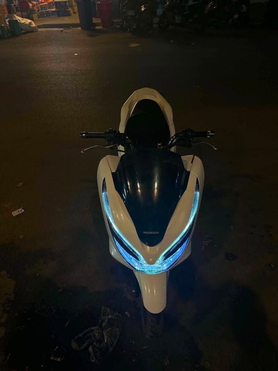 السلام عليكم دراجه PCX جيل الثالث الدراجه اخت الجديده تاخذها وكبل تطلع الدراجه ما بيها اي نقص ياباني بصمتين 150cc ماشيه 57
سعرها خاص

رقم ***********

