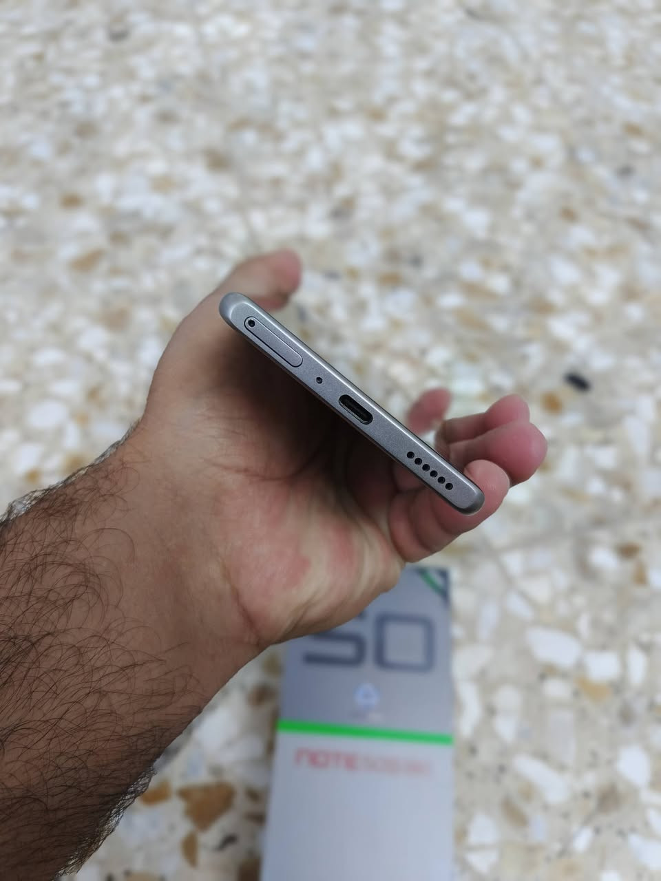 سلام عليكم عندي نفنكس 50س مضلع ستخدام سبوعين جديد بعد كارتون وغراض بعدهن بلكارتونه سعر ٣٩٠ اتصال *********** مكان مدينه الصدر
