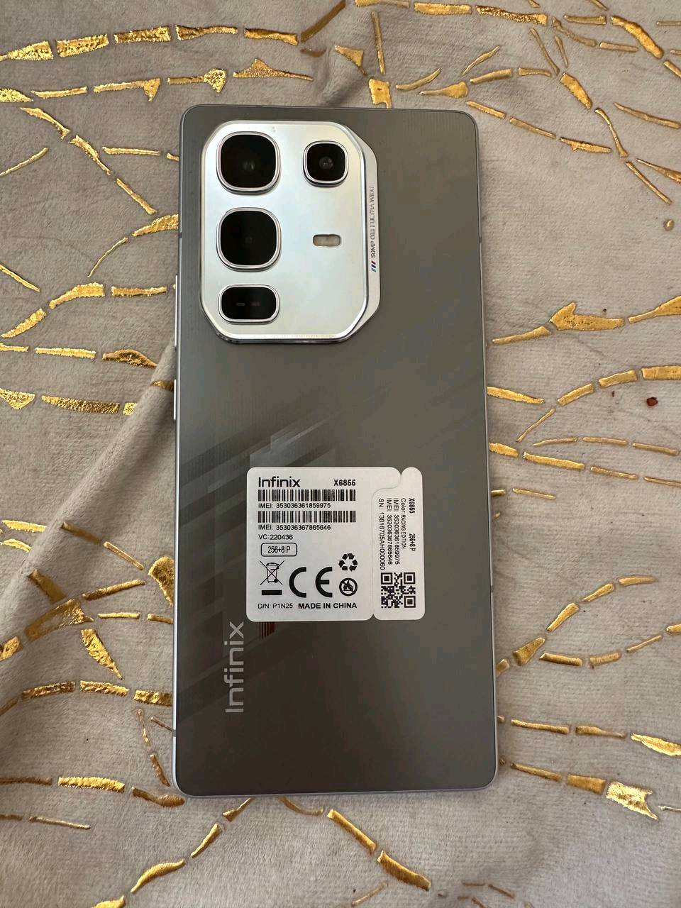 للبيع هاتف Infinix Note 50 Pro 🔥
الحالة:99٪ نظيف جداً استعمال 3 أشهر فقط 
الذاكرة: 256GB
الرام: 8+5 GB 
الشاشة: 6.78 AMOLED 144Hz
البطارية: 5200mAh شحن سريع 90W
الملحقات: كارتون + شاحن أصلي + كفر
 +شاحن واير لس. ملاحظة: بيه خدوش بسيطة جداً مو مبينة بالاستخدام
السعر: 245,000 دينار قابل للتفاوض البسيط
المكان: كربلاء الهندية طوريج
للجادين فقط