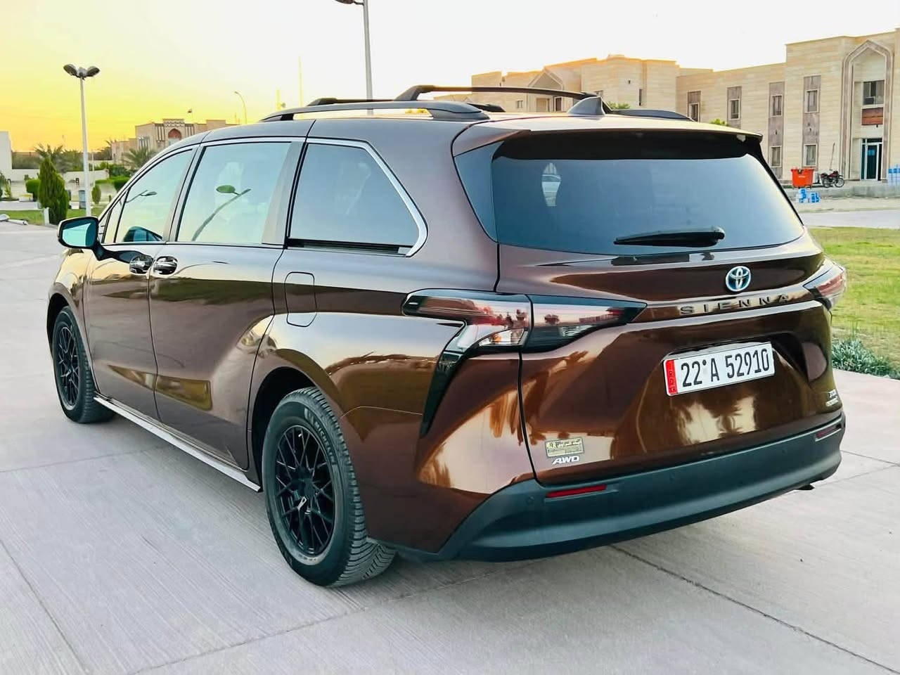 السلام عليكم ورحمة الله وبركاته 🌹
🚘 للبيع | تويوتا سينا XLE 🚘

اجره تكسي 
جاهزه ومجهز للعمل 

✨ موديل 2024
🔹 رقم شمالي 
🔹 تحويل مباشر
🔹 فول مواصفات
🔹 شاشة
🔹 كامرة
🔹 تحكم ستيرن
🔹 مقاعد أمامية كهرباء
🔹 مقاعد جلد
🔹 7 راكب
🔹 تبريد 3 قطع
🔹 XLE AWD – دفع رباعي

🔥 سيارة عائلية فخمة، واسعة ومواصفاتها عالية، جاهزة للاستخدام.
 بيها صبغ فقط دعاميه وبنيد
السعر ب26.500 وبيها مجال
للاستفسار 
***********
مكان السياره عانه 
معرض عانه المركزي
