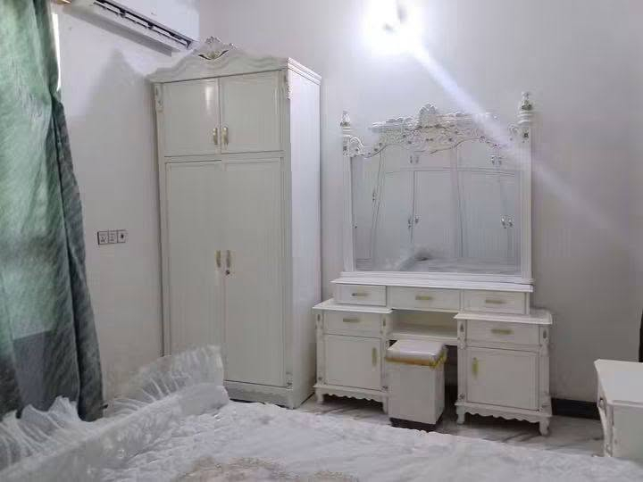 غرفة للبيع • صاج عراقي • واتساب