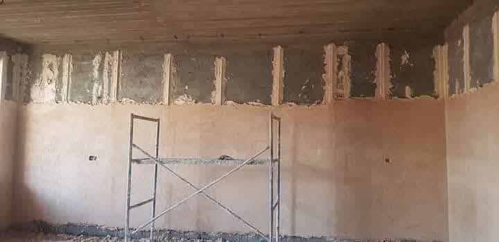 سلام عليكم لباخ متفرغ حالين لط وجص وبورك شغل درجه اولى هندسي متر يوميه اشتغل داخل كربلاء فقط ***********
