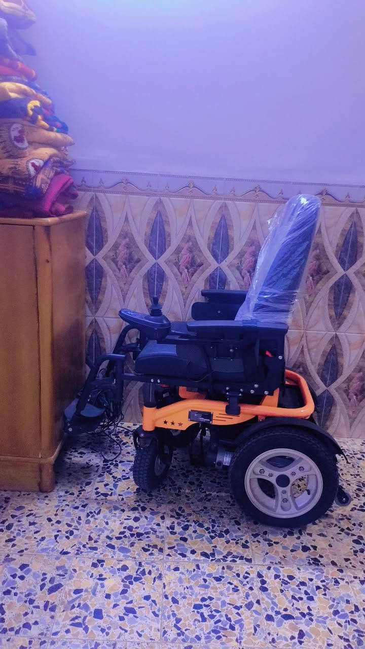 عربانه شحن للبيع  جديده ممستخدمه 
عوزه باتري  وشرط الفحص ***********النجف السعر 400وبيه مجال
