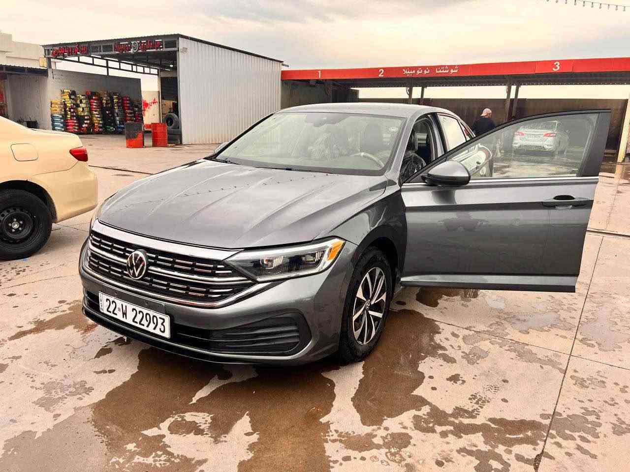 Jetta 2025
مواسەفات S ￼
ئەیرباگ نەتەقیە 
١٨،٠٠٠مایل ڕۆشتوە
جاملغی پێشەوە لای سەکن و ڕوبع بۆنیت بەبێ ژورێ 
***********
153معامله أربيل, العراق
