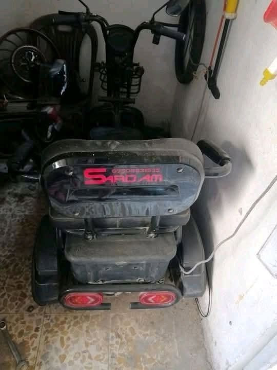 سلام عليكم ماطور شحن للبيع مال معوقين شرط شغال ونظيف بدون بطاريات كله بل شرط سعر 450 بي مجال تفاصيل اكتر عل ***********0بي واتساب  مكاني موصل حي البكر
