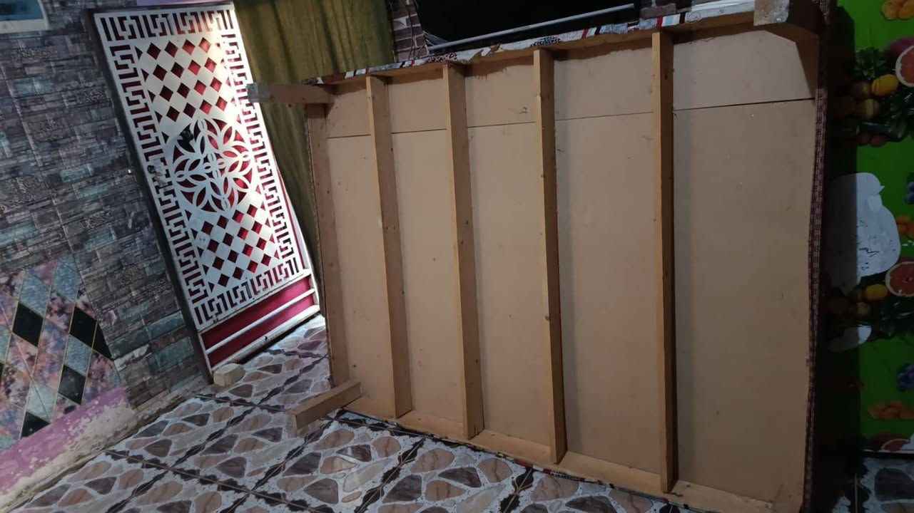جربايه نجار ونضيفه للبيع السعر 60 عواني سوك الشيوخ حي العسكري ***********
