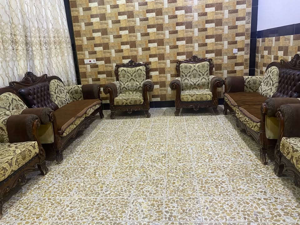قنفات للبيع
السعر ٢٠٠ وبيهن مجال للشاري فقط

عنوان حي الفلاح الثانيه 

***********
