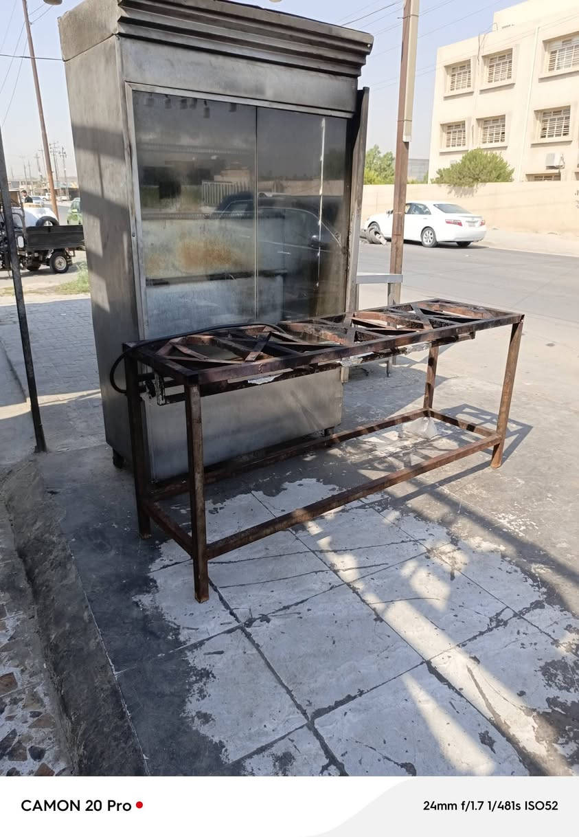 السلام عليكم للبيع شواية ام ٨ شيش جاهزة وشغالة السعر ٢٥٠ وبيهة مجال وطباخ أربعة عيون السعر ١٠٠ وبي مجال العنوان بغداد اليوسفية رقم الهاتف ***********او ***********
