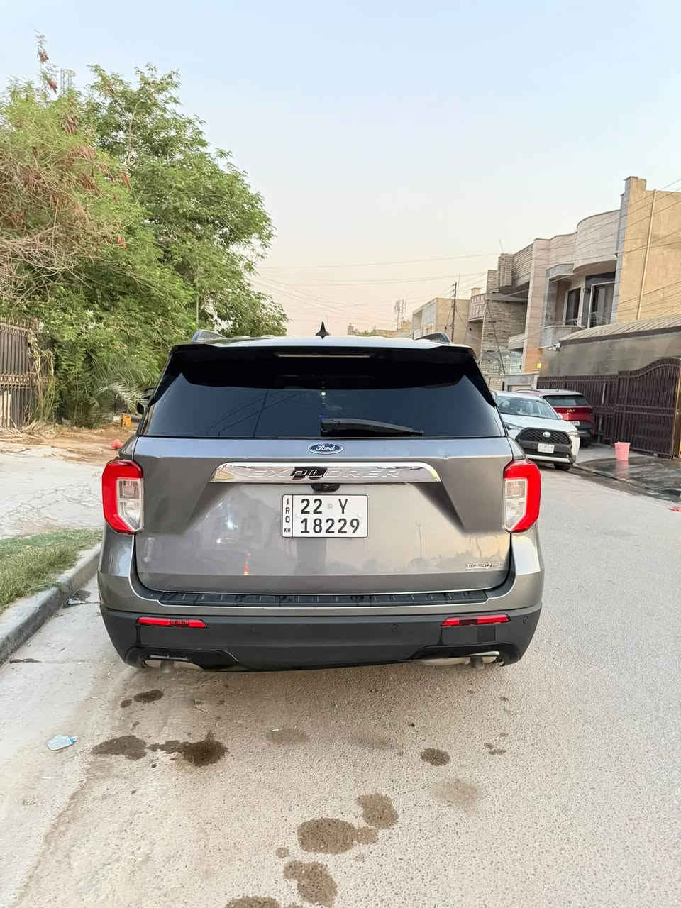 السلام عليكم 

‏FORD EXPLORER 2023
مواصفات XLT
- فول رادار سستم امامي جانبي خلفي
‎كاميرا خلفي حساسات خلفي 
‎بصمة تشغيل بصمة ابواب 
‎تشغيل عن بعد
‎صندق شفط كهرباء
‎- كشنات كهرباء كشنات هيتر  ستيرن هيتر
‎- شاحن لاسلكي 
لايتات ليدو زينون بكلايت ليد
‎ ستة وضعيات قيادة
‎محرك 4 سلندر 2.3 تيربو
‎- ماشيه 18 الف فقط  
‎- تدفئة كشنات وستيرن 
‎- كشنات منفصل VIP
‎7 راكب
حادثها كما موضح بالصور حادث كلش حلو
السيارة كلش جديدة بحالة الزيرو
السعر 245 ورقة 
***********
مكان السيارة بغداد
