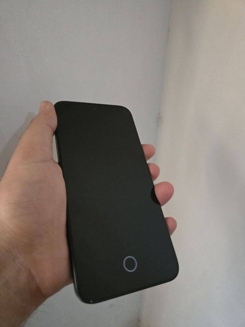 📱 للبيع — Xiaomi 15T 512GB 🔥
✨ الجهاز نظيف جداً جداً وبدون أي شخوط
💾 512GB تخزين
🧠 12GB RAM
📱 شاشة AMOLED 120Hz
⚡ معالج Dimensity 8400-Ultra
📸 كاميرات خلفية 50MP + 50MP + 13MP
🔋 بطارية 5500mAh
🔋 صحة البطارية 96%
⚡ شحن سريع 67W

📦 الكارتون موجود
⚡ الشاحن الأصلي 67W موجود
🛡️ الكفر موجود
للطلب و الاستفسار مراسلة خاص او الاتصال ب الرقم ***********

