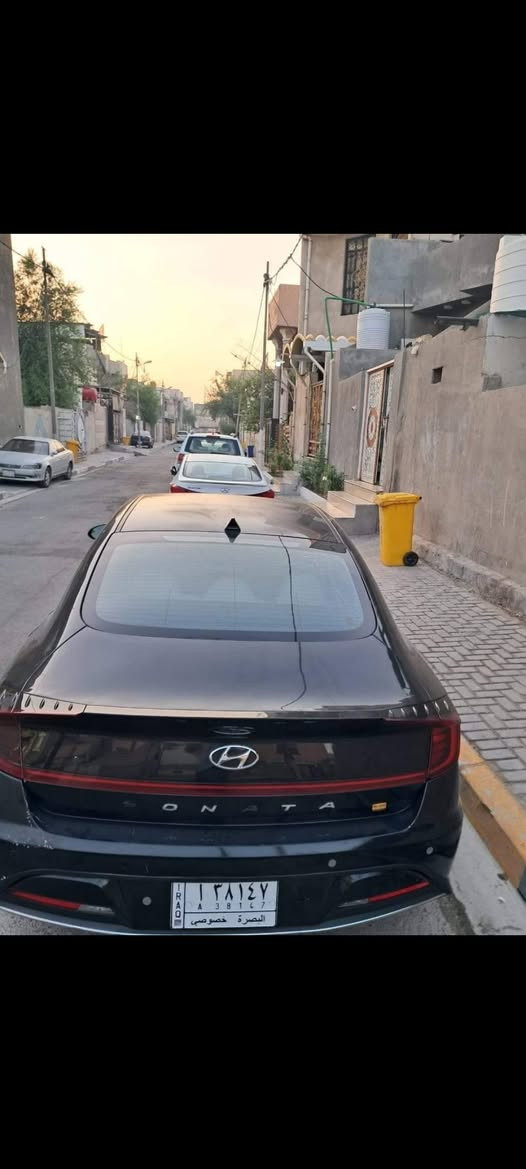 السلام عليكم
سوناتا 2021 وارد امريكي
معوقين بعدلها ١٠ اشهر وتصير حرة
محرك 2.5 تنفس طبيعي
مواصفات الستندر 
رادار امامي
مثبت سرعة
تحديد مسار
٤ انظمة قيادة
اوتوا هولد
سايد بريك كهربائي
كامرا دوارة
ماشية 185 الف كيلومتر مو ميل
السيارة محرك كير تبريد كفالة
حادثها بأمريكا صندوق فقط جاملغات راجعات بارد
بالعراق مدكر خلف السايق بيه ضربه  بسيطة تصلحت يم التاير واضحة بالصور.
وحاليا نفس المدكر بالطرف رجعت ع شبة وشوي خسف ليجوة يعني نفس القطعة

سعرها 140 وبيها مجال
مكان السياره ورقمها بصرة
***********

نص مكتوب في الصور:
- 5:28 26 تشرين الأول، 2024 ص 1:08 المزيد حذف تعديل المفضلة مشاركة