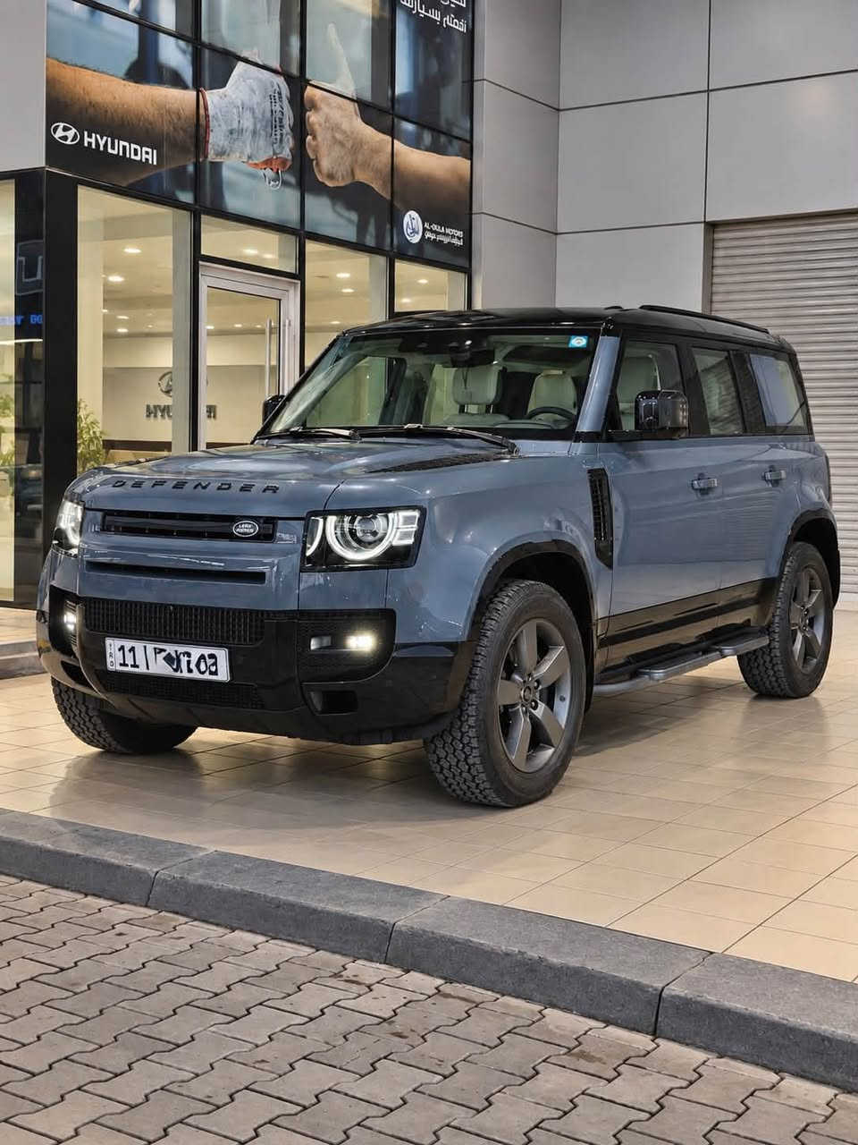 Land Rover Defender HSE X-Dynamic 2025
▪️وكالة سردار ضمان و مغلفة ppf بالكامل ضمان 10 سنوات
▪️ المحرك: 3.0 لتر، 6 سلندر تيربو مع نظام هايبرد خفيف (MHEV)
▪️ القوة: 400 حصان
▪️ العزم: 550 نيوتن متر
▪️ ناقل الحركة: أوتوماتيك 8 سرعات
▪️ نظام الدفع: رباعي دائم (AWD)
▪️ التسارع: 0 - 100 كم/س خلال 6.1 ثانية
▪️ شاشة معلومات وترفيه 13.1 إنج
▪️ نظام Meridian الصوتي
▪️ كاميرات 360°
▪️ حساسات أمامية وخلفية
▪️ سقف بانورامي
▪️ مقاعد جلد كهربائية مع ذاكرة
▪️ تبريد وتسخين للمقاعد
▪️ مقود متعدد الوظائف مع خاصية التسخين
▪️ Apple CarPlay وAndroid Auto لاسلكي
▪️ دخول ذكي وتشغيل بضغطة زر
▪️ إضاءات LED Matrix
▪️ تعليق هوائي إلكتروني
▪️ نظام Terrain Response 2
▪️ مراقبة النقطة العمياء
▪️ المحافظة على المسار
▪️ فرملة طوارئ تلقائية
▪️ باب خلفي كهربائي
▪️ جنوط رياضية
▪️ نظام تثبيت السرعة التكيفي
▪️ شاحن لاسلكي للهاتف
▪️ إضاءة داخلية محيطية (Ambient Light)

📞 ***********
