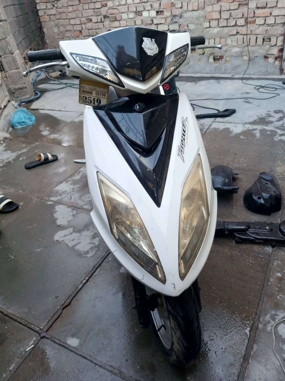سيام فايتر 150cc كهربائيات شغالة كاملة المكينة تجفيت جديد عوزهة بس سنتر ابيع كوم حديد السعر 250 وبي مجال للطيبين ***********
