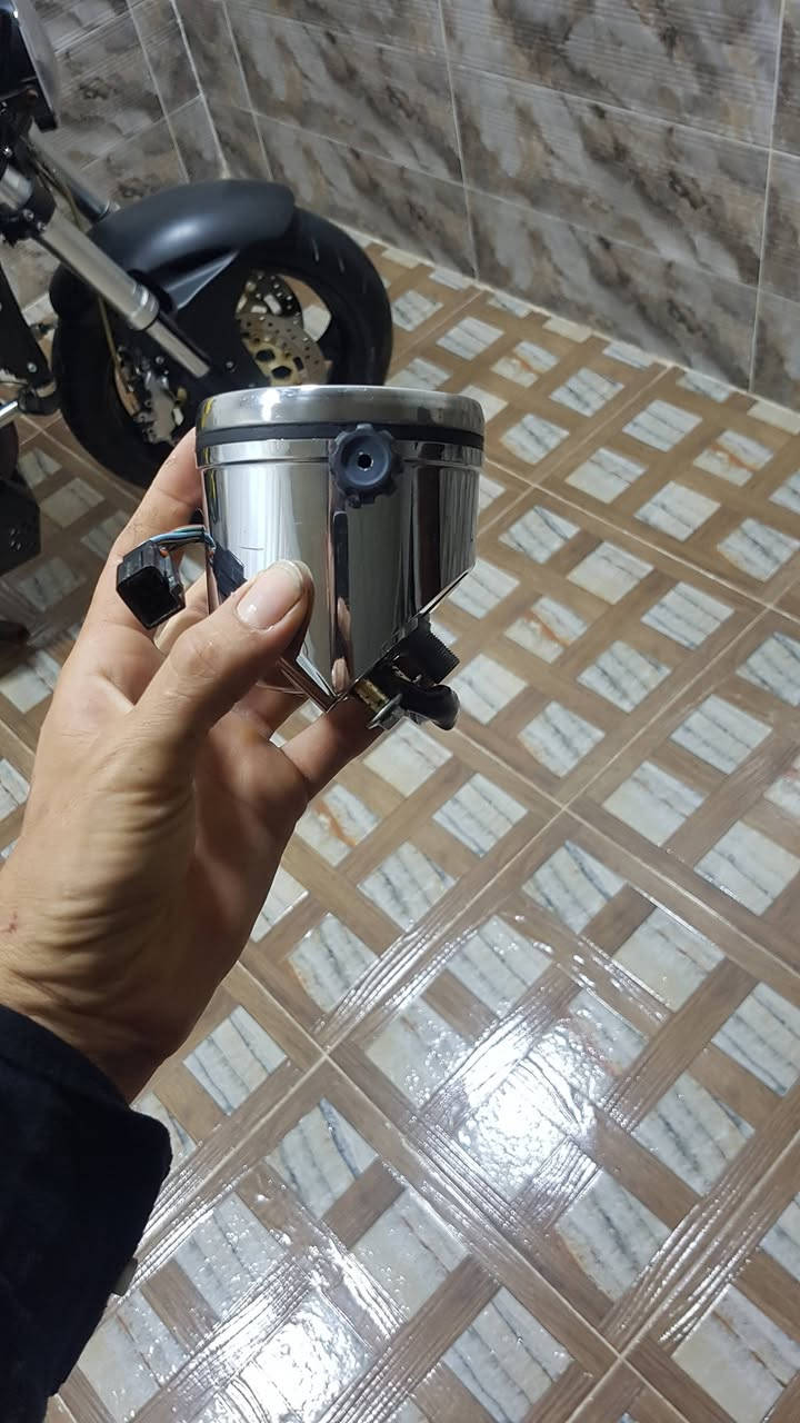 سلام عليكم كيج HONDA FTR
بحالة الوكالة كلش نضيف
 سعرە 60 الف 
توصيل محافظات 
***********
