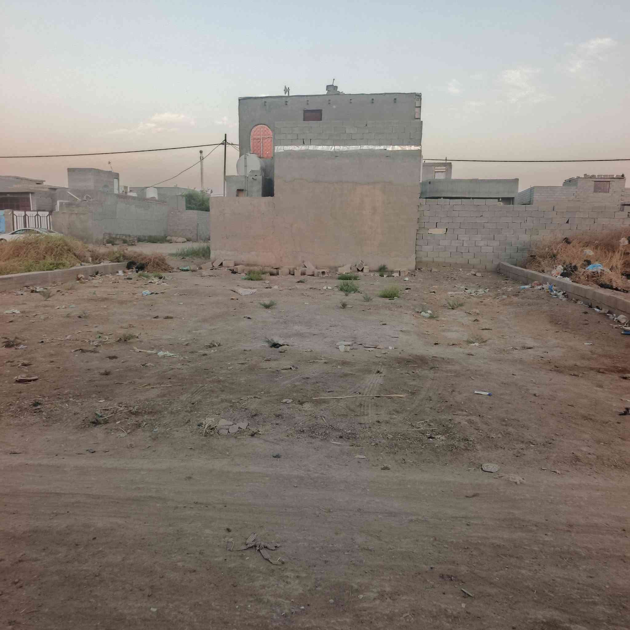 قطعه ارض للبيع طابو زراعي مقابيل ملعب هشام 220م الاتصال على ***********
