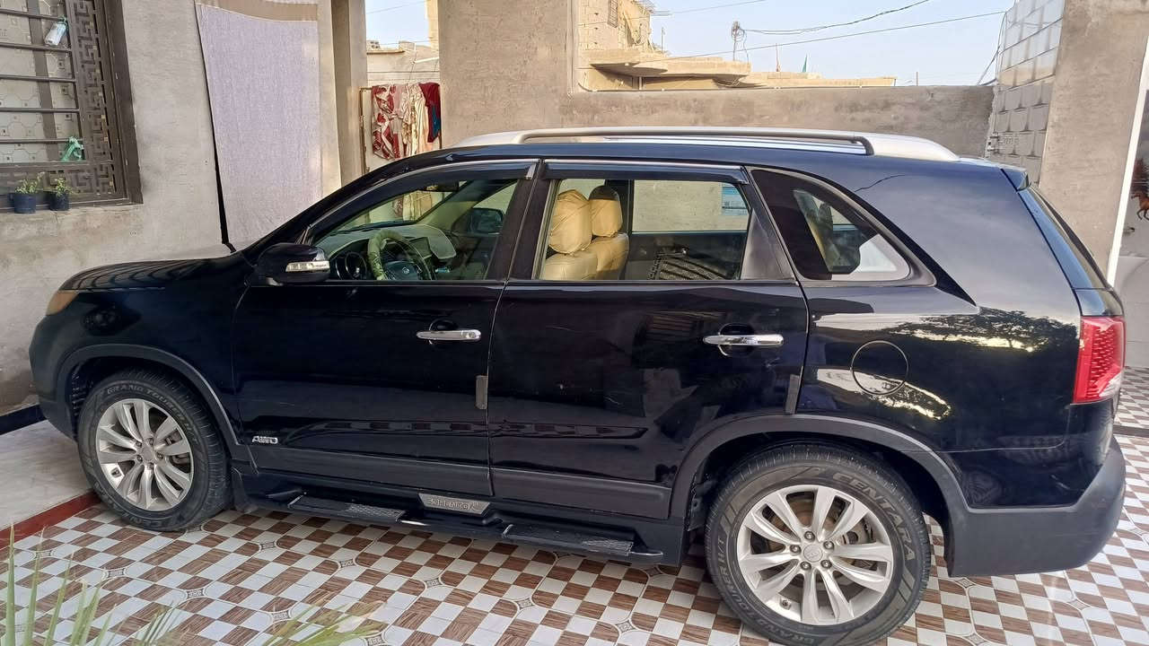 سورنتو  11 مكينه سته وارد امريكي بدون ضرر فقط البنيد مصبوغ اثر حرگ فول موصافات سبعه راكب بلادي بسمي تحويل ثاني رقم دولي جديد سيارة  حداديه تخم تاير گير ومكينه خير من الله 
مكان سيارة بواسط 
السعر ب 128  
***********
