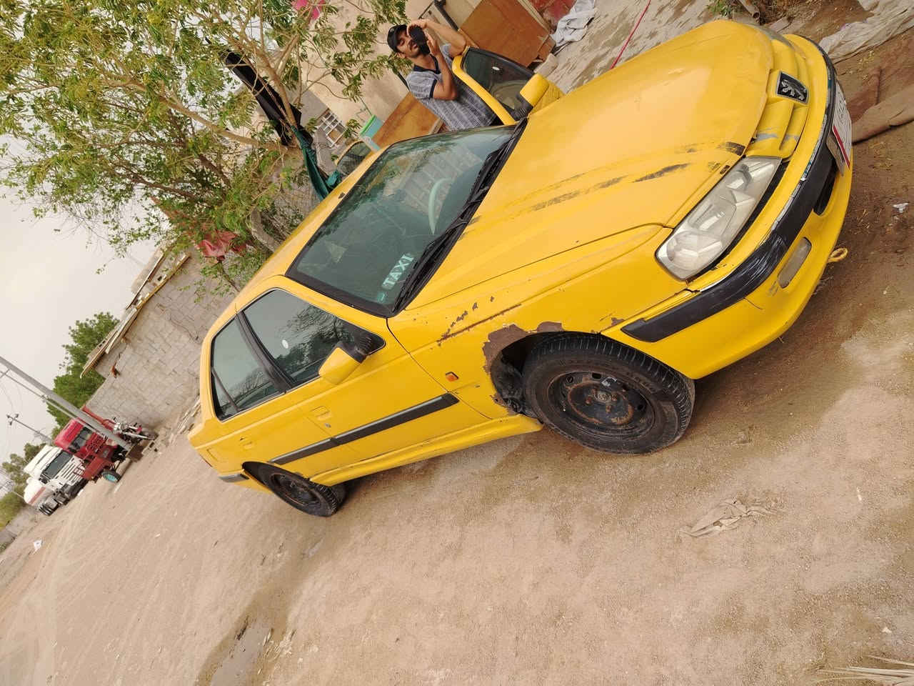بيجو بارص موديل 10  
مكفول مكينه وكير وحداديه وتخم تاير /دوشمة گدامكم بالصور دوشمتها بلاديه جديده جانت مغلفه. 
 تبريد يشتغل بدون بروده عايزه غاز... 

(مصفرة هيئة وغرامات) 
بسم ولد صاحبي بالنجف
والسياره موقعها بالنجف

السعر 30 وبيها مجال

***********
