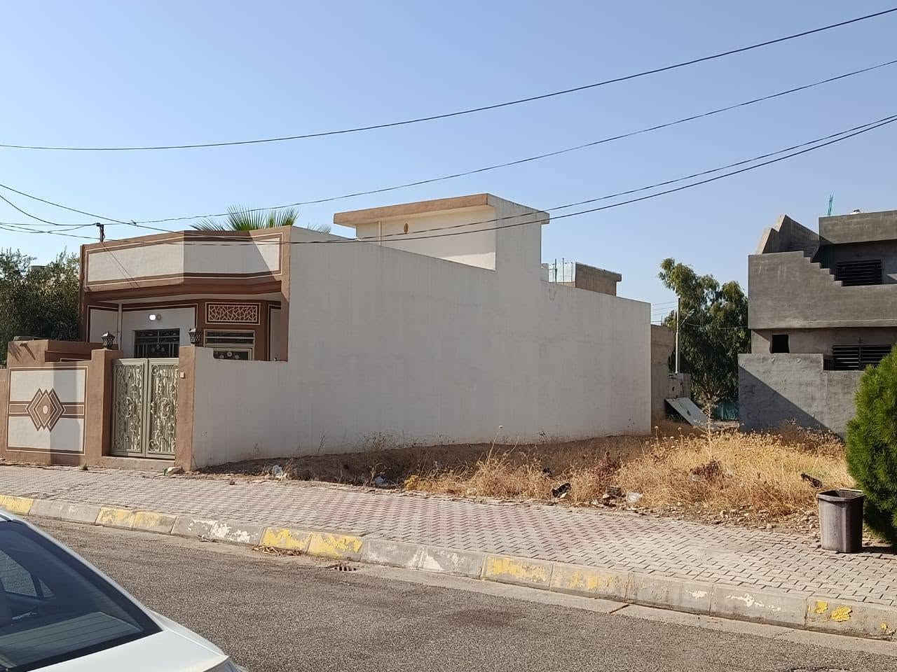 السلام عليكم
للبيع مشتمل+قطعه أرض مساحه الكليه 350متر مربع 
عنوان خانقين خلف الملعب شارع العريض مقابيل مدرسه كونكريتيه
جنس الارض طابو صرف 
خدمات ماء مجاري تبليط
مكاتبه وتحويل ثاني يوم
سعر 170مليون وبي مجال بسيط
***********
