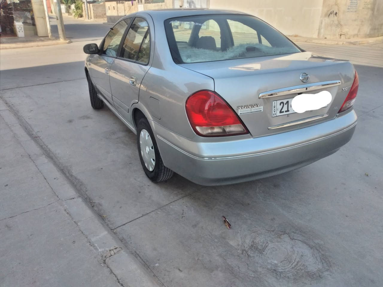 نیسان سەنی یابانی سلڤەر 2005 گێڕ ئۆتۆماتیک ناو زەردی جام عادی شاشەو کامێرەو جوانکاری بۆ کراوە  یەک چەمەلۆخی پێشەوەی لای سەیق  بۆیاخەو دڕگای سایەقش کەمێ  پەمپی هەیە  بۆ تێکەڵ کرنوە  بێ ناو گرتن بێ سارد  بەگی داناوە شوێی سپرەکەی لە ژێرەوەو جێ سپێرەکە تۆزێکی پێوەیە  باقیاتی بە شەرت سێ لەپە دەست کاڵبونەوەی هەیە زۆر کەمە کاڵبونەوەکەی لە ڕەسمەکان دیارە  سەنەوی تا نزکی 2029 تازەیە تایەی تازەیە   گێڕو مەکینەو تەرید ساردو گەمو تەحویلو غەرامە بەشەرت 
نرخی 83  گەڵاو مەجالی برایانە گۆڕینەوەیش دەکەم  بەسەیارەیەک دڵم بیگرێت کێشەی باقیم نیە 
شوێن سەیدسادق
(***********)
ڤایبەر +وەتسئاپ ئیش دەکات

