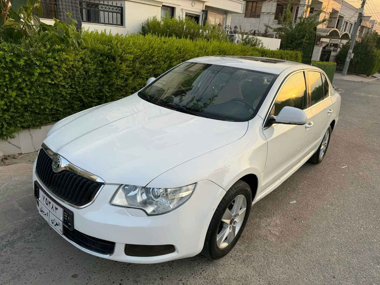 سكودا يوبر بي موديل ٢٠١٢فول فول مواصفات مكينه ٢٠ سياره كي زور جوان و بي كيشه يه به شه رتي هه موو شتيك ديفروشم حيزام صبوغه لو جواني داخلي نيه ليدراوي نيه كيرو مكينه و تحويل بناو كردن بشرت سعري ٦4ورقه و مجال *********** أربيل, العراق
