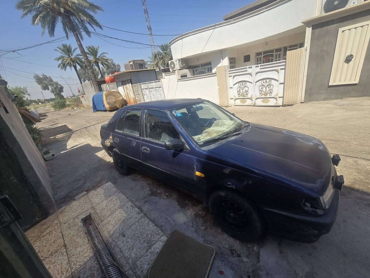 نيسان صني موديل ٩١ رقم بغداد كهربائية السياره  كامله  حته التبريد شغال السعر ٢٥  ***********
