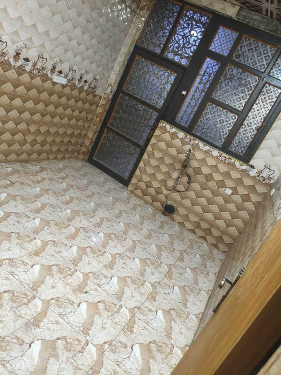 مشتمل • ١٥٠م • قرب جامع التقوئ