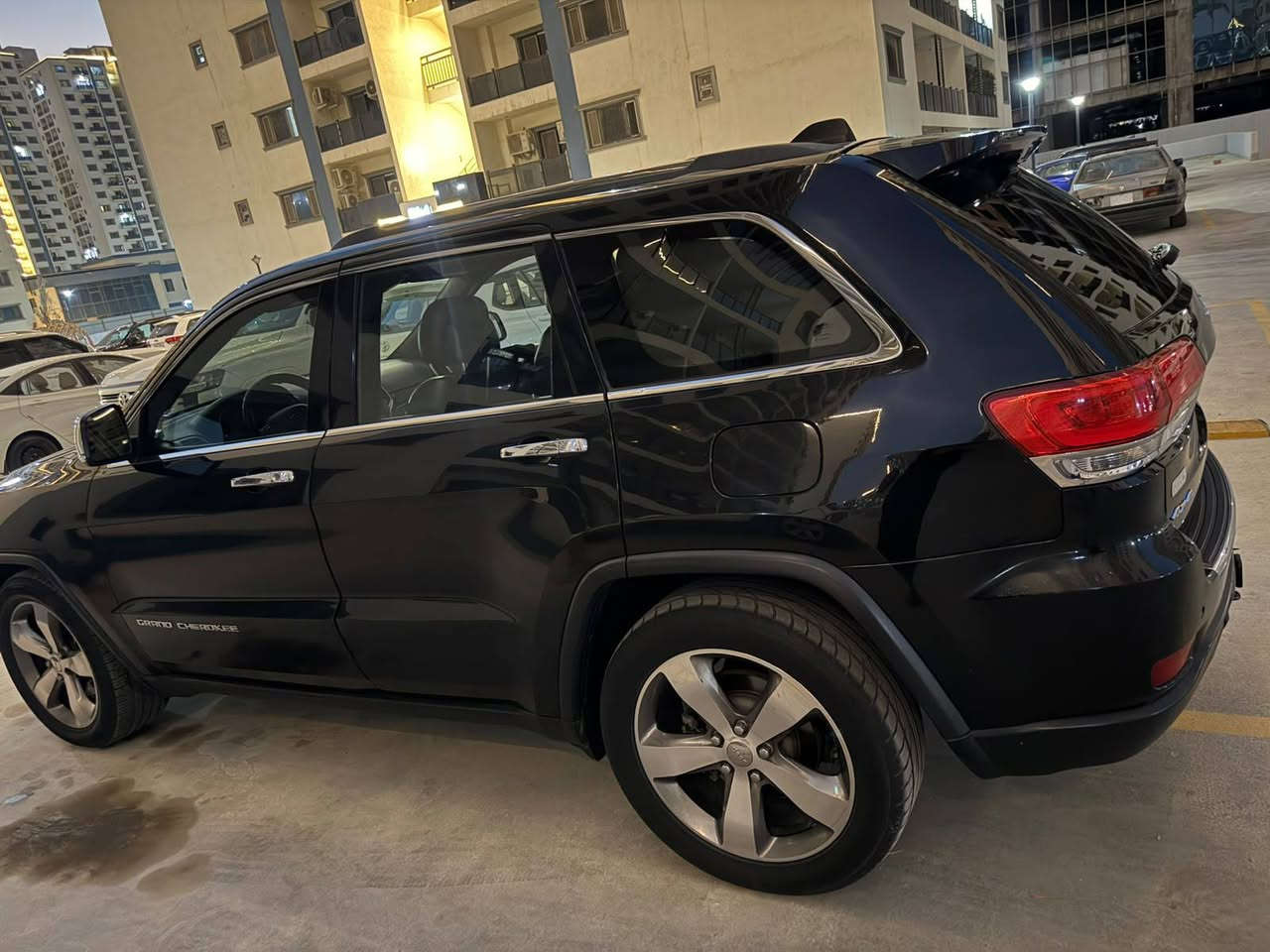 جيب ٢٠١٤ • ٨ سلندر • ٤×٤