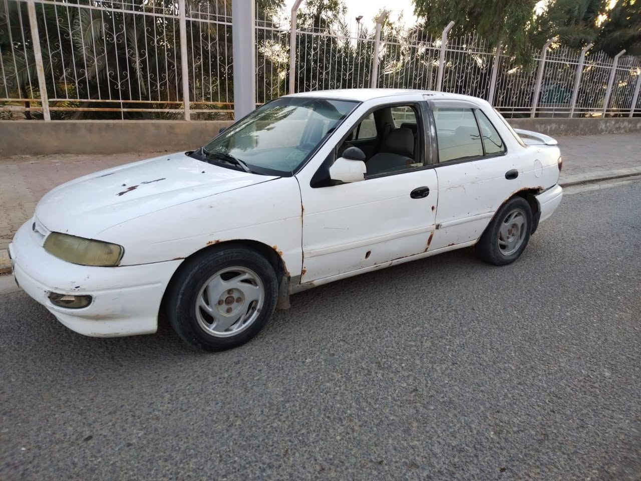 السلام عليكم كيا سيفيا للبيع بدون مراوس موديل 95 رقم انبار تحويل مباشر السيارة يرلدلهة تعمير بس كير ومحرك نضيفات وصدرهة وتايراتهة نضاف سعرهة 20 ورقة العنوان الانبار قضاء هيت للاستفسار الاتصال علة الرقم ***********
