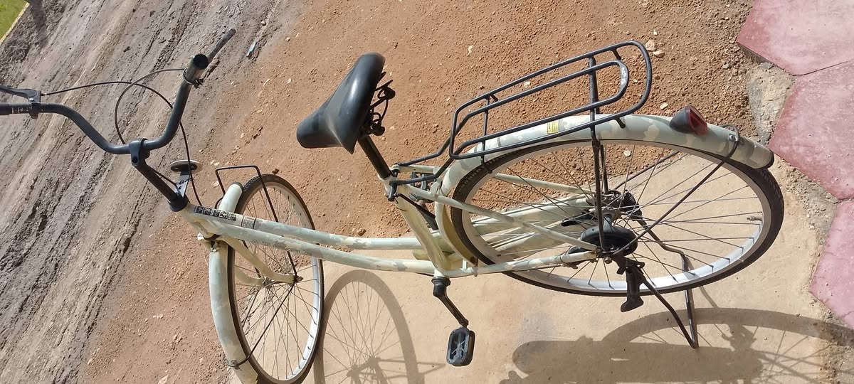 السلام عليكم بايسكل 2024 بالچيس سعره 90 وبي مجال مكاني سنية***********
