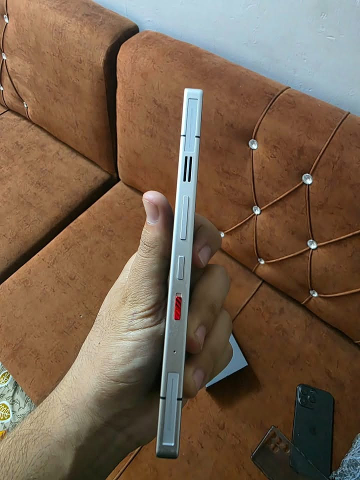 ريد مجك 11برو 
512 كيكا
مشحون 29 فقط والبطاريه في حاله ممتازه
نظافة 100/100 
كفاله عامه من كلشي 
اتصل  او وتساب ***********
السعر  مليون و300 وبي مجال بسيط
