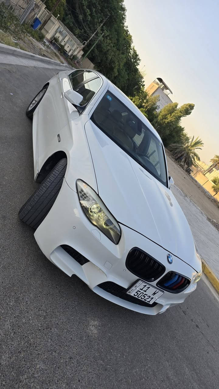 بي ام 2011 امريكي حجم 535 محرك N55 نوزل قصير 
أرغب شي بل بي ام تخم تاير تبريد ثلج صدرها نص عمر 
محرك 6V سلندر  سياره بيها قطعيتن صبغ 
السعر 145 بيها مجال الاستفسار *********** مكاني بغداد
