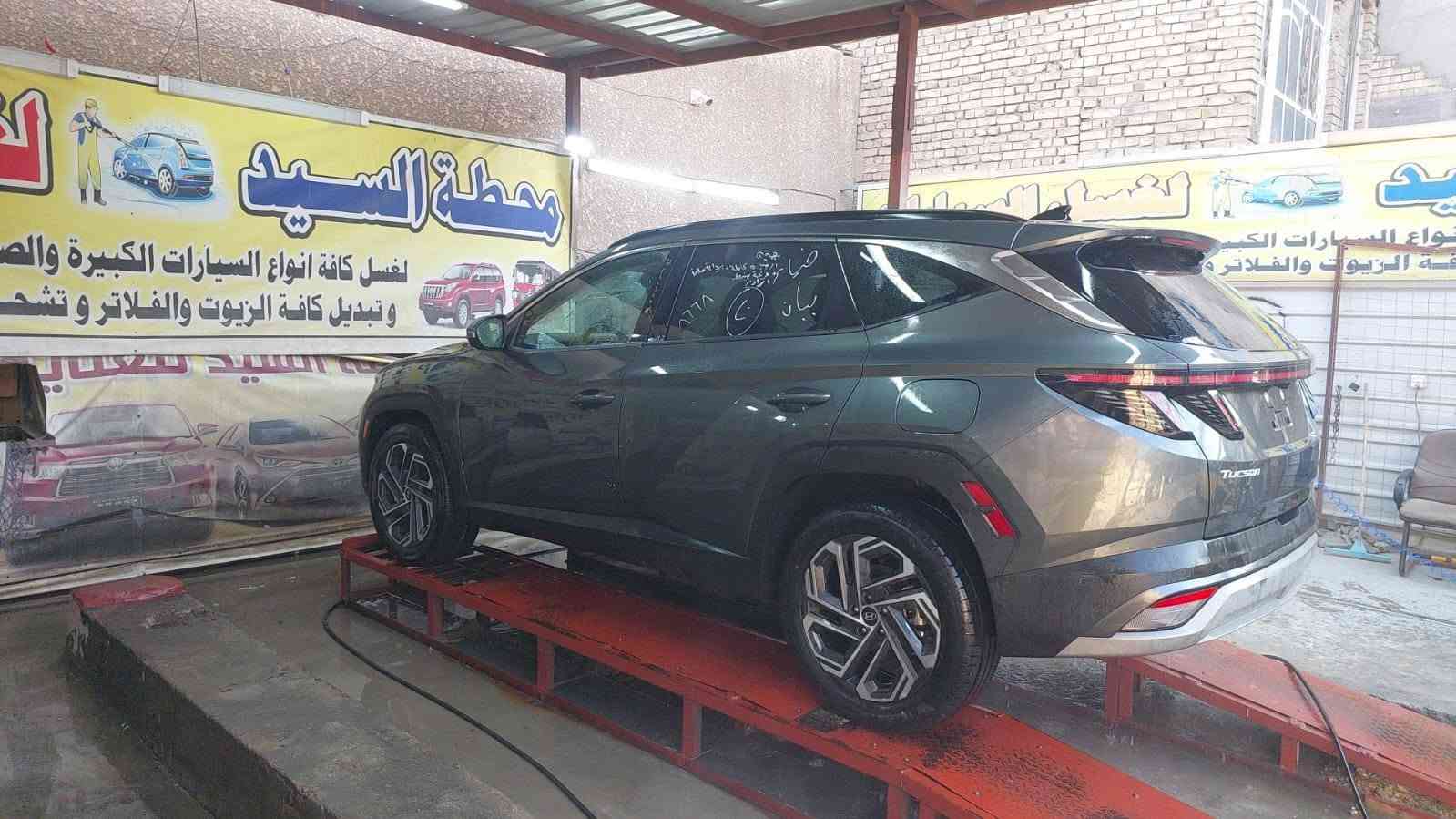 توسان لمتد هايبرد 2025
( فول مواصفات )
ماشية ٣٦ الف كيلومتر وقابل للزيادة
دخول جديد  مرقمة بغداد بأسمي

حادثها  جاملغين وباببتين السايق وبنيد مبدلات قطع بلادي نفس اللون بدون قطرة صبغ وبدون دواخل ولا لغود ولا شواصي مكفولات شرط الفحص 
المواصفات فووول :
0- 4 فور ويل 
1-فتحة بانوراما قطعتين - 
2- كشنات جلد 
3- رادارت 360 (امامي خلفي جانبي)
4 - تشغيل عن بعد  - نقاط عمياء 5- قطعتين تبريد 
6- شاحن وايرلس لاسلكي  - 7صندوق كهرباء 
8- تحديد مسار 
9- تدفئة كشنات - كشن كهرباء
10- لدات وانارة مخفية بالدشبول والبيبان 
11-  شاشة كبيرة متصل 
12- اوتو بريك توقف ذاتي امامي خلفي عند الاقتراب من اي جسم 13-( مانع تصادم ) - بصمة تشغيل وابواب 
14- دخول ذكي -  انارة ترحيب  15-اوتو هولد - اوتو ستوب 
16- مناخ منفصل 
17- ثلاث انظمة قيادة - قيادة ذاتيه  18- مثبت سرعة - اشاير بالمري  - 

وبعد بيها هووواي مواصفات 
‏‎السيارة جديدة بمعنى الكلمة وشكد حلوه بالصور بالواقع بعد احلى بهواي 
السعر ٢٢٠ وبيه مجال بسيط
للأستفسار 
*********** بغداد, العراق

