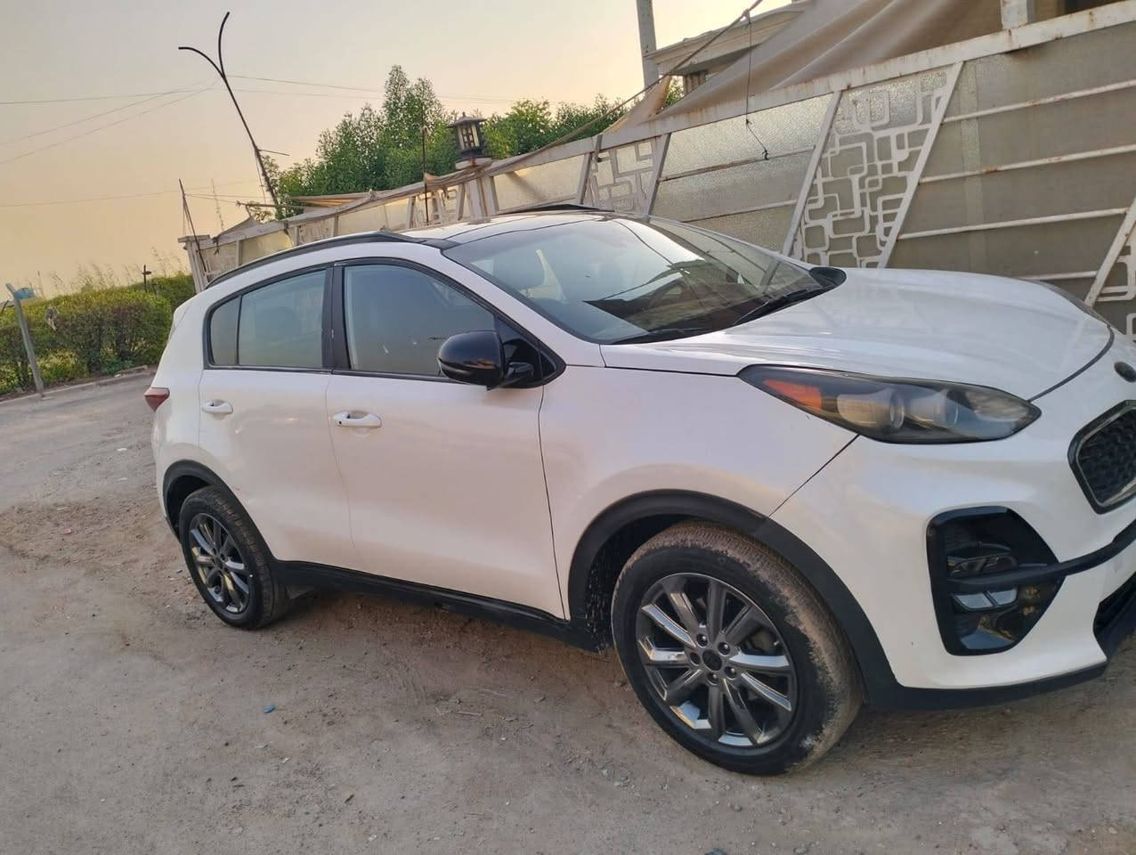 سلام عليكم Kia Sport
للبيع السياره فول مواصفات موديل 2022
مكينه،، 2400 السياره رقم شمالي السياره مصبوغه حزام للاستفسار على الرقم

***********
