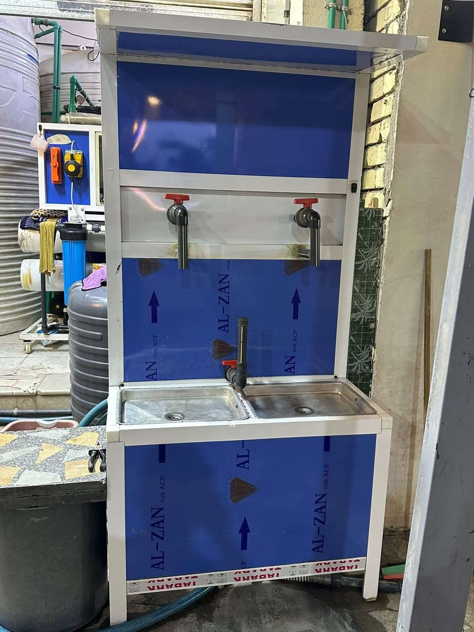 ميزز ترس جديد السعرر 200 الف وماطور عامودي شرط جديد السعرر 350 وتانكيات سل استيل 2000 لترر السعرر الواحدد 600 الف وماطور خنزيره 75 الف العنوان بغداد الدوره ***********

