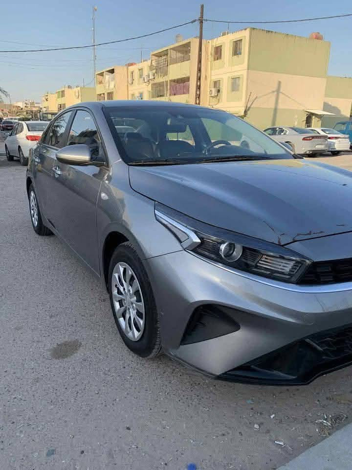 كيا كي3 موديل 2022 وارد كوري رقم بغداد بأسمي السيارة مكفولة من الصبغ والتبديل بيها فقط بارد + وطخة موضحة بالمنشور السيارة كير مكينة تبريد مكفول تخم تاير جديد بيها اثر حالوب 

المواصفات
تحكم ستيرن
درايف مود
حساس خلفي
مقاعد جلد
تحديد مسار
مري شفط
تدفئة بالكشنات 
قيادة ذاتية
السيارة ربع ماتصرف عليها وبالعافية على الي ياخذها
السيارة رقم بغداد بأسمي 
العنوان:-بغداد نواب الضباط مقابيل شقق الحبيبية
السعر 125
للاستفسار الاتصال على الرقم *********** او مراسلة الصفحة الشخصية
