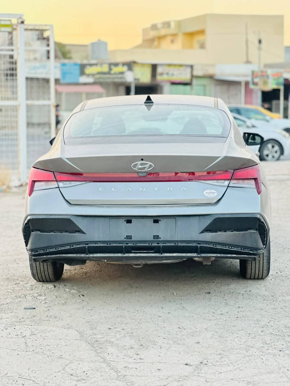 🔥 وصل حديثاً لمعارضنا (شركة الهيبة لتجارة السيارات) 🔥
🚗 هيونداي النترا
📌 الموديل: 2024 (الوجهية والنزلة الجديدة)
🎨 اللون: رصاصي (سيلفر ملكي)
⚡ الفئة: SE (قياسية، نظيفة وكلش حديثة)
📝 المواصفات 
 شاشة عدادات ديجيتال وشاشة وسطية.
 ماشية مسافة قليلة (حوالي 8,859 ميل).  
 الداخلية لونها رمادي هادئ ونظيف، گير ومحرك جديد (شرط السحب والـ PDI).
 والستيرن وكلشي شغال وبديكورات الوكالة.
بصمة شباب ورياضية، وتدلل على العيون، موتر جاهز للترقيم والنقرة الطيبة.
📍 الموقع: الشرقاط الجميله 
📞 للإستفسار والسعر، يرجى مراسلة الصفحة أو الاتصال على الأرقام المثبتة. ***********
(أهلاً ومرحباً بالجميع، شراي حقيقي ما نختلف وياّه) 🤝
