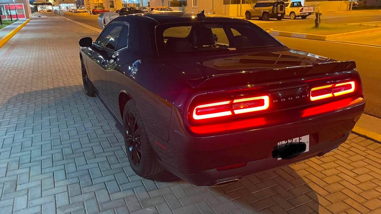 جالنجر لون بنفسجي
SXT 2020
رقم اربيل ماشية 120 كيلو 

وارد امريكي ضررها جاملغ ايمن و بنيد مبدلات و مصبوغات مع الدعامية الامامية و الخلفية، بيها بارد بسيط جاملغ اليمين الخلفي، الدواخل (الايرباك) كله سليم و صور الحادث موجودة،
 
مواصفاتها: مقاعد جلد تبريد و تدفئة و مقعد السائق كهربائي، شاشة كبيرة
مكان السيارة - البصرة
***********
***********
السعر : 188 $
