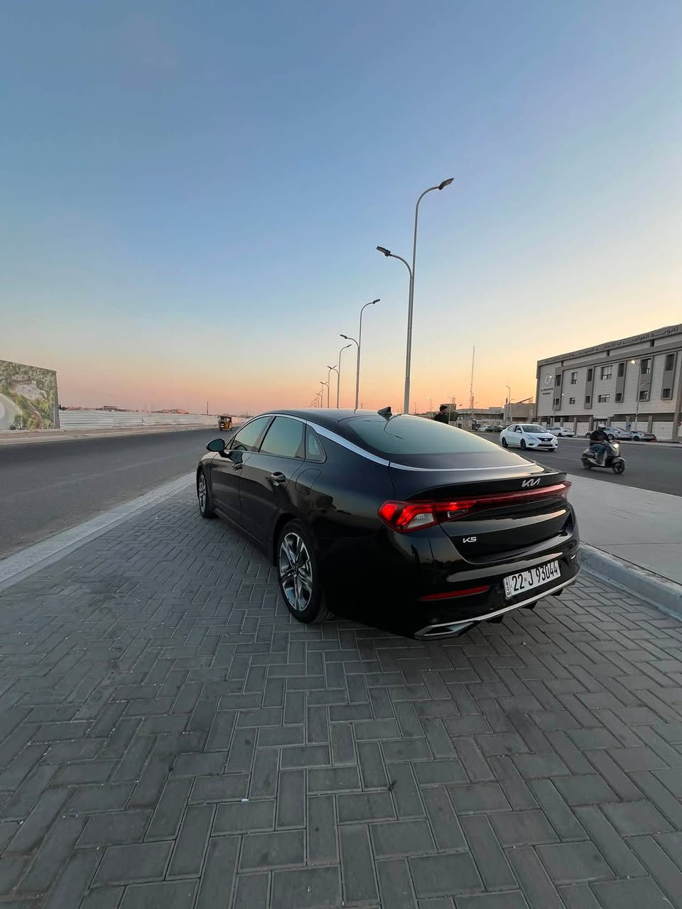 سلام عليكم

كي فايف k5 جيتي لاين 

موديل /٢٠٢٤

رقم / اربيل 

ماشيه /52

  محرك /١٦٠٠ توين تيربو 

حادث سياره / خشم بنيد فقط سياره كلش جديد 

مواصفات سياره/ بنوراما داخل اسود 

بصمة ابواب وتشغيل عن بعد

تحكم استيرن كامل 

 كشنات كهرباء

رادار امامي + خلفي (توقف خلفي ذاتي) 

شاشه كبيرة كار بلي( بلوتوث ، USB  AUX )

كشنات هيتر

رادار امامي + خلفي

لد نهاري

‏انظمه قيادك 6

ويل كب 18

كروز سرعه ذكي  ( مثبت سرعه )

16-شاحن واير ليس 

17-سايد بريك بصمه 

‏18- GPS الخرائط

السعر /١٧٥  ورقه وبيه مجال

***********

مكان سياره بصره
