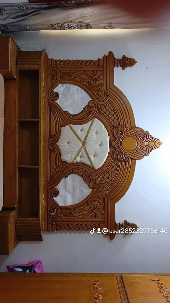 سلام عليكم غرفه نوم للبيع نضافته 80/ 100 نقصهة مرايه لزاويه ومرايه لميز ولباقيات كبالكم لسعر ٤٠٠  ***********واتساب فقط

نص مكتوب في الصور:
- @user2852329736140