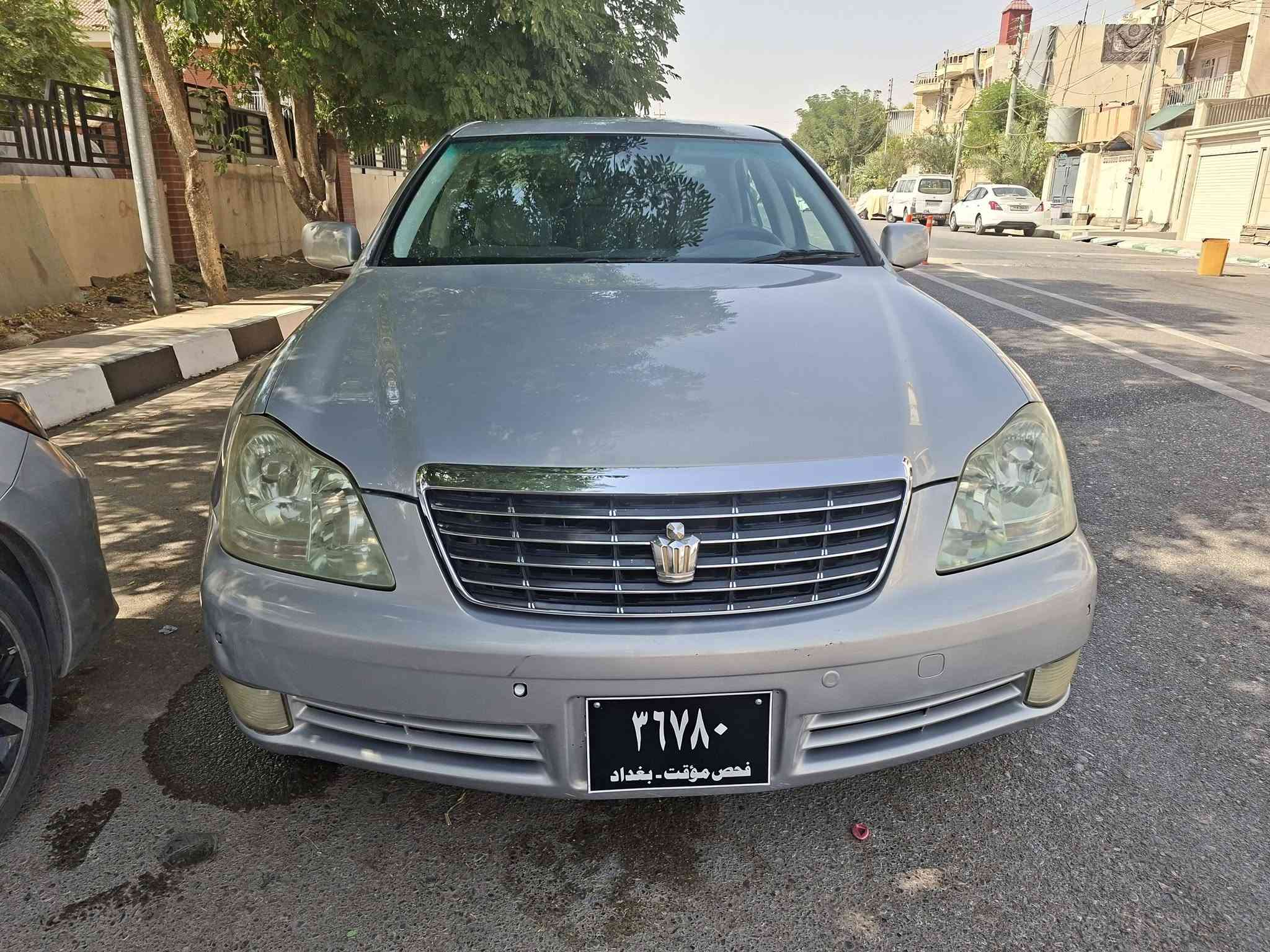 یشاهینە 2004بڕاوە 180بچووک بەبچووک 155هەزار ڕۆشتووەناوو کرێمی بێ دووکەڵ کامل مسرف تازەداخل بێ کۆد بێ بۆاخ سێ دووگمەی یەک پەردە برێکی بستراوە سەیارەکە ماشاللەی ئەویت سعری 44گەڵا شوین کەلار ***********
