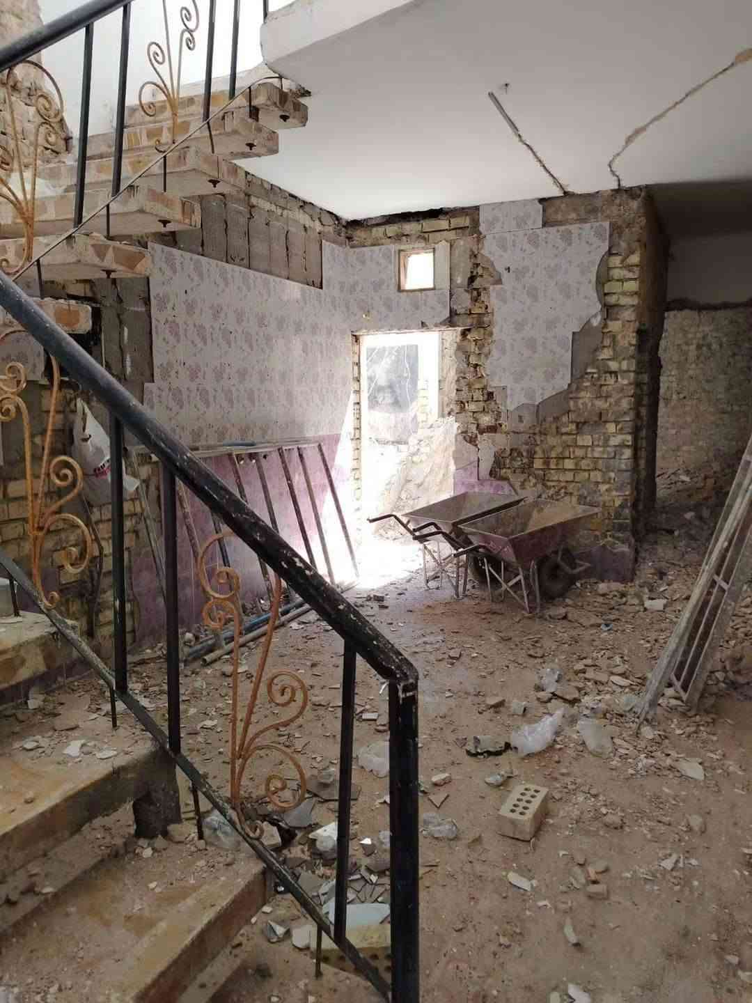 تريد احد يرمم بيتك؟
نحن في كادر طور منزلك نؤمن بأن الترميم ليس مجرد إصلاح، بل هو فن لإعادة الحياة إلى منزلك. نقدم خدمات ترميم متكاملة بأعلى معايير الجودة، بدءًا من التقييم الدقيق للمشاكل وحتى التنفيذ المتقن. فريقنا المتخصص يمتلك الخبرة والكفاءة اللازمة للتعامل مع كافة أنواع الترميمات، سواء كانت بسيطة أو معقدة. نستخدم أحدث التقنيات والمواد لضمان تحقيق أفضل النتائج التي تدوم طويلًا. تواصلوا معنا  للتواصل يرجى ارسال رسالة او الاتصال على الواتسا***********واتساب 
اعمالنا في بغداد فقط
